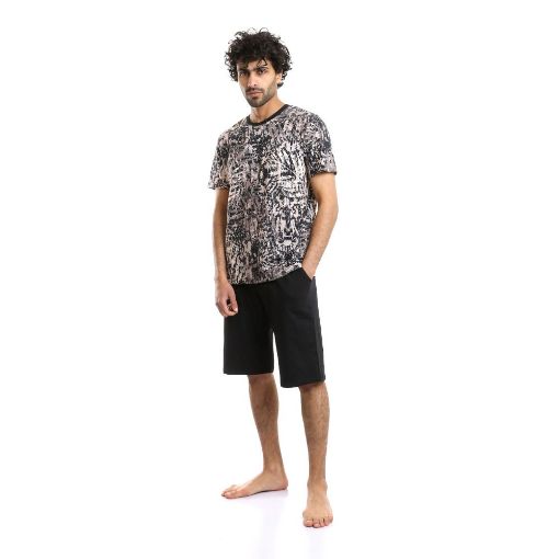 Picture of طقم بيجامة مطبوع تي شيرت وشورت