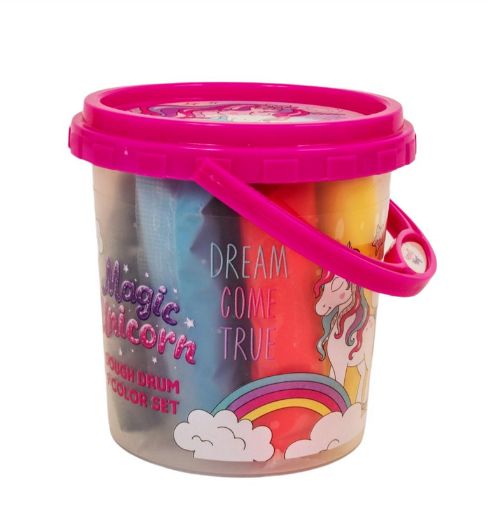 صورة صلصال وحيد القرن في برميل