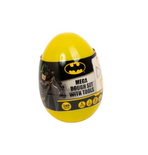 صورة صلصال بات مان في بيضة