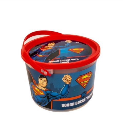 صورة صلصال بات مان مع أدوات